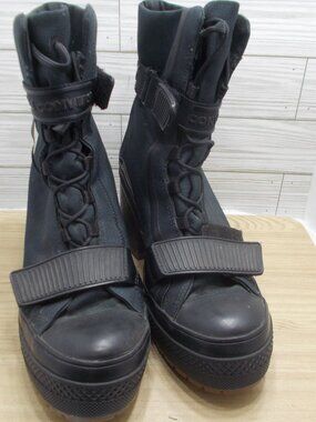 Converse Women's 8.5 Chuck Taylor All Star Boots 563468C